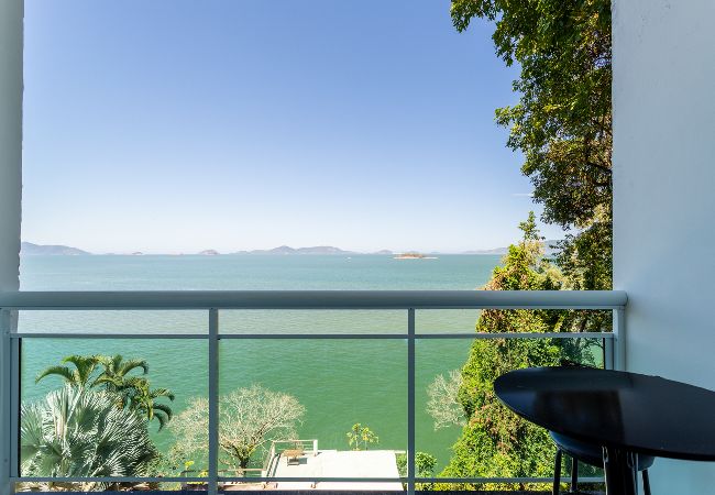 Apartamento em Mangaratiba - Loft com varanda e vista para o mar em Mangaratiba Apartamento em Mangaratiba - Loft com varanda e vista para o mar em Mangaratiba