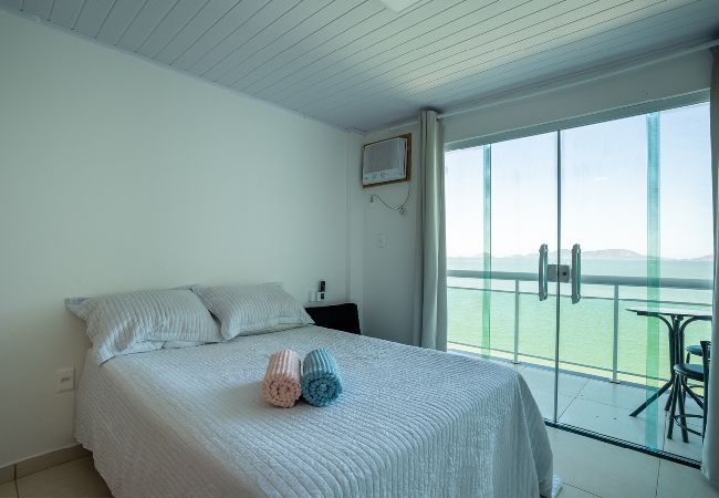 Apartamento em Mangaratiba - Loft com varanda e vista para o mar em Mangaratiba Apartamento em Mangaratiba - Loft com varanda e vista para o mar em Mangaratiba