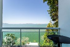 Apartamento em Mangaratiba - Loft com varanda e vista para o mar em Mangaratiba