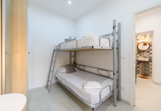 Apartamento em Madrid - Acogedor Piso con Terraza y Espacios para Teletrabajo en Madrid  Apartamento em Madrid - Acogedor Piso con Terraza y Espacios para Teletrabajo en Madrid