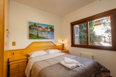 Apartamento em Gramado - 1D aconchegante com vista para o vale, 1,5km da R Coberta