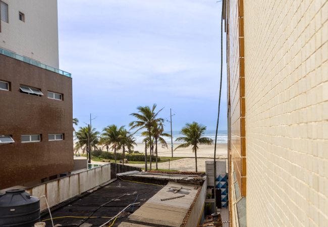Apartamento em Praia Grande - Apto Beira-mar c/ Vista Lateral e Garagem Apartamento em Praia Grande - Apto Beira-mar c/ Vista Lateral e Garagem