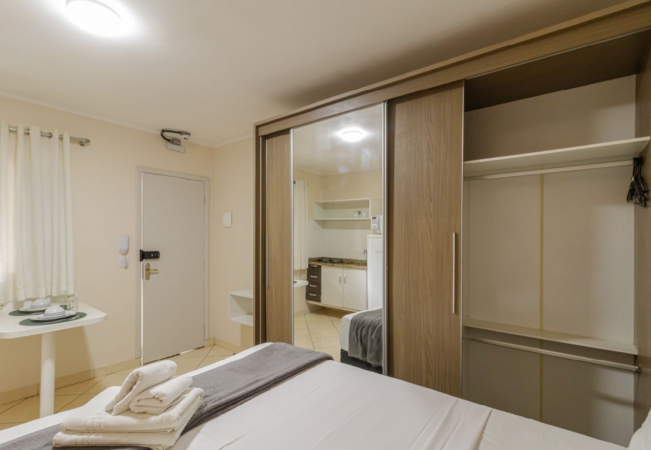 Apartamento em São Paulo - 07 Studio prox Expo, Berrini e Congonhas Apartamento em São Paulo - 07 Studio prox Expo, Berrini e Congonhas