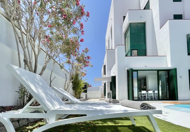 Apartamento em Guía de Isora - Lujoso Apartamento en Guía de Isora con piscina y barbacoa Apartamento em Guía de Isora - Lujoso Apartamento en Guía de Isora con piscina y barbacoa