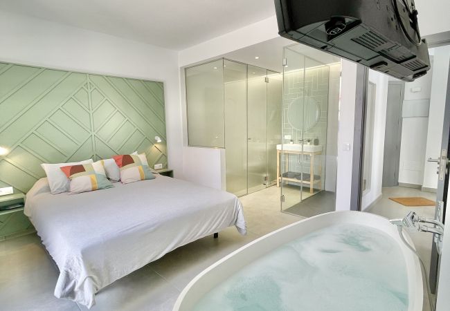 Apartamento em Guía de Isora - Lujoso Apartamento en Guía de Isora con piscina y barbacoa Apartamento em Guía de Isora - Lujoso Apartamento en Guía de Isora con piscina y barbacoa