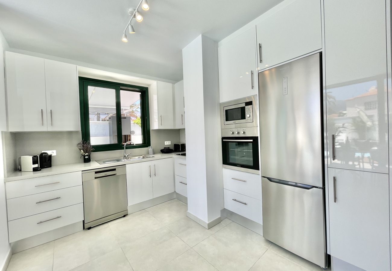 Apartamento em Guía de Isora - Lujoso Apartamento en Guía de Isora con piscina y barbacoa Apartamento em Guía de Isora - Lujoso Apartamento en Guía de Isora con piscina y barbacoa