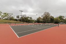 Casa em São Roque - Casa de Campo com Piscina, Lareira e Churrasqueira