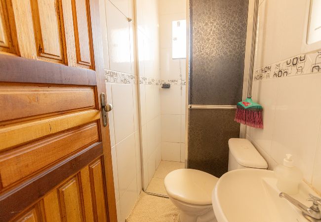 Apartamento em Angra dos Reis - Apto c/ Varanda,  Garagem e Vista das Montanhas Apartamento em Angra dos Reis - Apto c/ Varanda,  Garagem e Vista das Montanhas