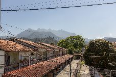 Apartamento em Angra dos Reis - Apto c/ Varanda,  Garagem e Vista das Montanhas