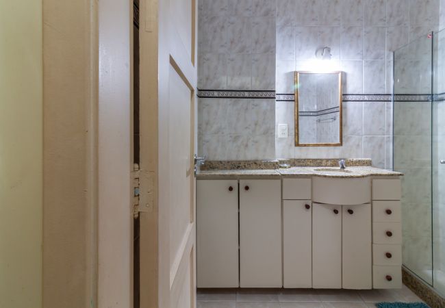 Apartamento em Rio de Janeiro - 5 minutos da praia de Copacabana | BI307 Apartamento em Rio de Janeiro - 5 minutos da praia de Copacabana | BI307