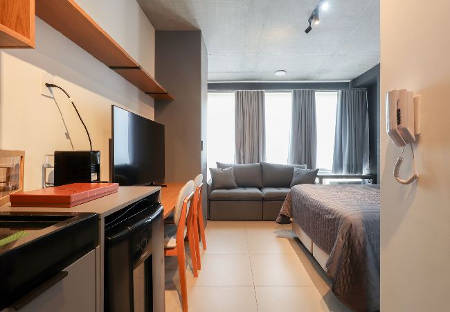 Apartamento em São Paulo - Flat moderno perto do metrô e do Parque Ibirapuera Apartamento em São Paulo - Flat moderno perto do metrô e do Parque Ibirapuera