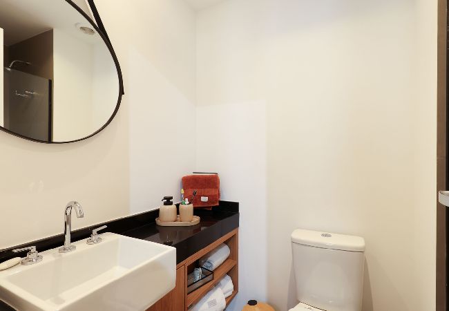 Apartamento em São Paulo - Flat moderno perto do metrô e do Parque Ibirapuera Apartamento em São Paulo - Flat moderno perto do metrô e do Parque Ibirapuera