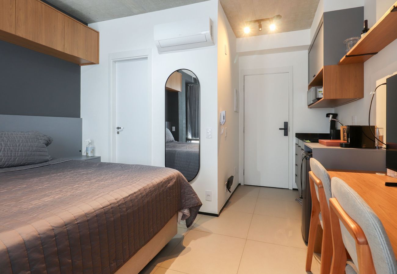 Apartamento em São Paulo - Flat moderno perto do metrô e do Parque Ibirapuera Apartamento em São Paulo - Flat moderno perto do metrô e do Parque Ibirapuera