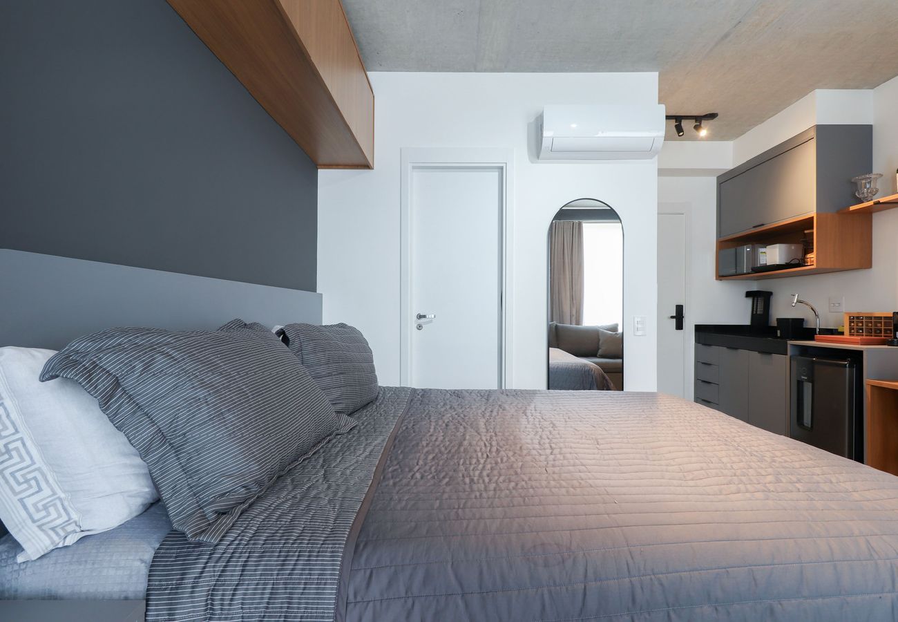 Apartamento em São Paulo - Flat moderno perto do metrô e do Parque Ibirapuera Apartamento em São Paulo - Flat moderno perto do metrô e do Parque Ibirapuera