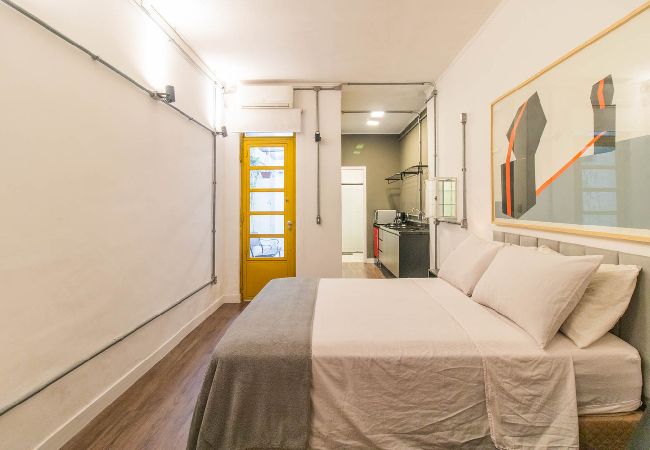 Apartamento em Porto Alegre - Loft c Ar-condicionado e Smart Lock - Cidade Baixa Apartamento em Porto Alegre - Loft c Ar-condicionado e Smart Lock - Cidade Baixa