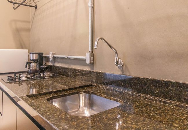 Apartamento em Porto Alegre - Loft c Ar-condicionado e Smart Lock - Cidade Baixa Apartamento em Porto Alegre - Loft c Ar-condicionado e Smart Lock - Cidade Baixa