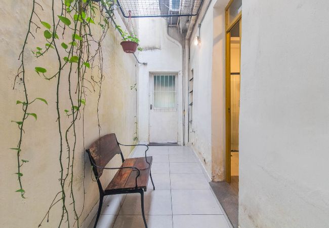 Apartamento em Porto Alegre - Loft c Ar-condicionado e Smart Lock - Cidade Baixa Apartamento em Porto Alegre - Loft c Ar-condicionado e Smart Lock - Cidade Baixa