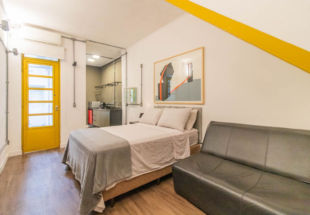 Apartamento em Porto Alegre - Loft c Ar-condicionado e Smart Lock - Cidade Baixa Apartamento em Porto Alegre - Loft c Ar-condicionado e Smart Lock - Cidade Baixa