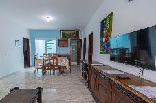 Casa em Peruíbe - Casa com Piscina e Garagem a 550m da Praia