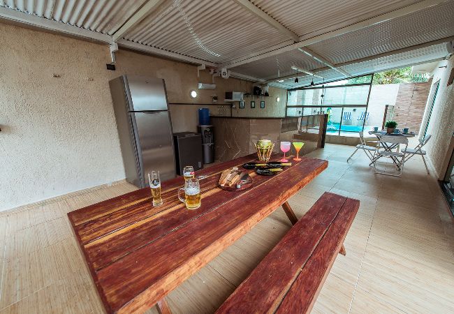 Casa em Conde - Casa em Jacumã com piscina, 5 suítes e Fliperama Casa em Conde - Casa em Jacumã com piscina, 5 suítes e Fliperama