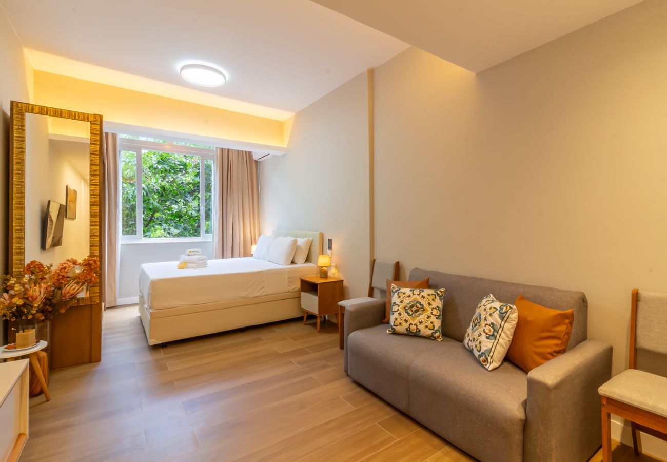 Apartamento em Rio de Janeiro - Loft com janela acústica a 5 minutos caminhando até a praia | NSC304 Apartamento em Rio de Janeiro - Loft com janela acústica a 5 minutos caminhando até a praia | NSC304