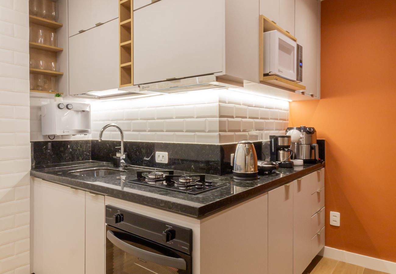 Apartamento em Rio de Janeiro - Loft com janela acústica a 5 minutos caminhando até a praia | NSC304 Apartamento em Rio de Janeiro - Loft com janela acústica a 5 minutos caminhando até a praia | NSC304