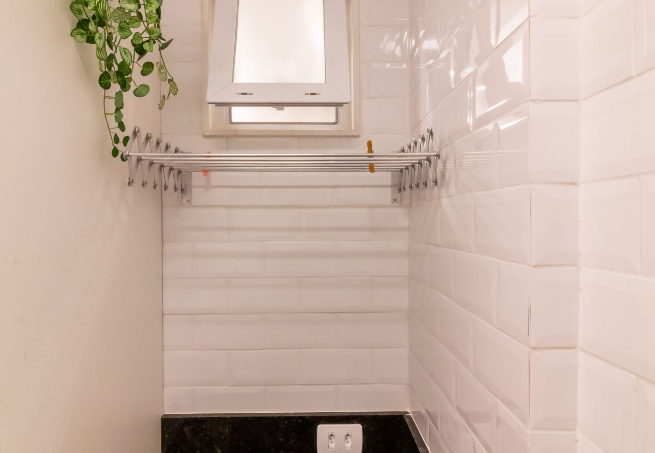 Apartamento em Rio de Janeiro - Loft com janela acústica a 5 minutos caminhando até a praia | NSC304 Apartamento em Rio de Janeiro - Loft com janela acústica a 5 minutos caminhando até a praia | NSC304