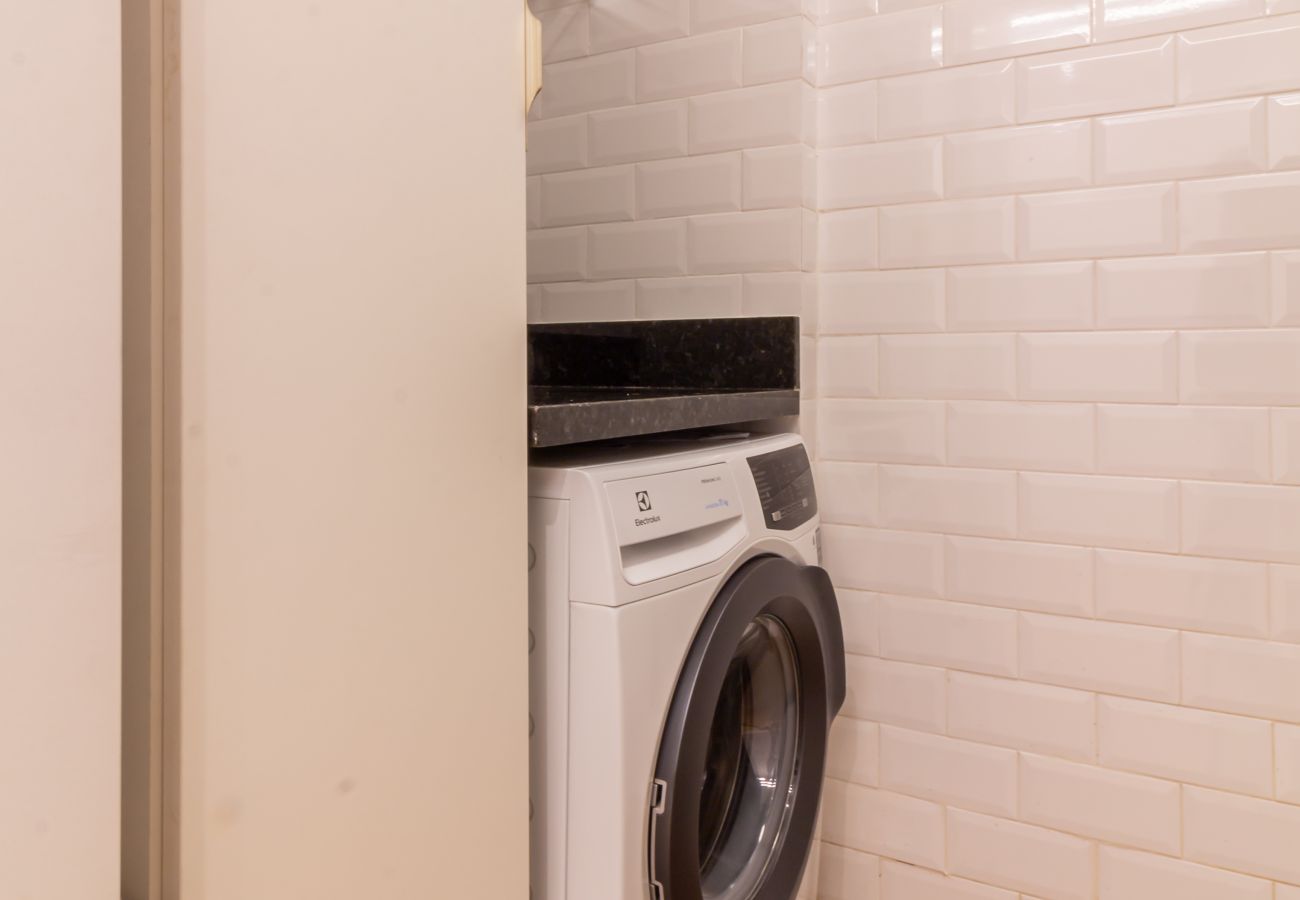 Apartamento em Rio de Janeiro - Loft com janela acústica a 5 minutos caminhando até a praia | NSC304 Apartamento em Rio de Janeiro - Loft com janela acústica a 5 minutos caminhando até a praia | NSC304