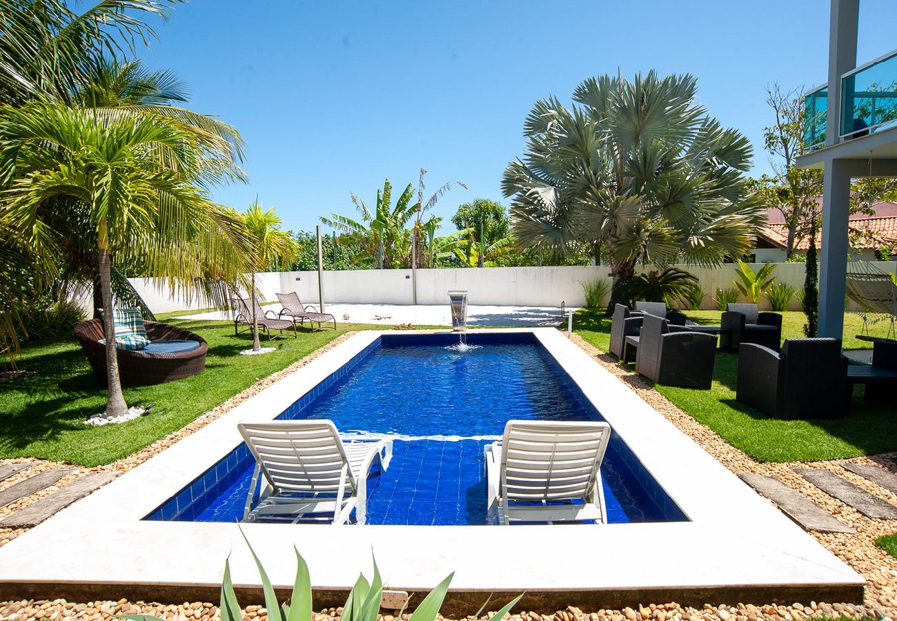 Casa em Araruama - Casa com Piscina, Quadra de Areia e Churrasqueira