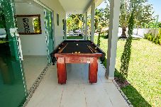 Casa em Araruama - Casa com Piscina, Quadra de Areia e Churrasqueira