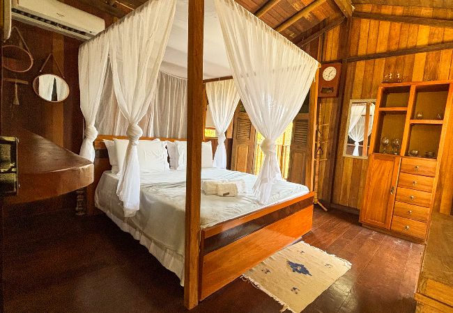 Apartamento em Salvador - Bangalô à beira da lagoa, 200m da Praia - Corumbau