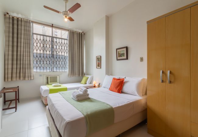 Apartamento em Rio de Janeiro - 5 min da Praia de Copacana - STC405