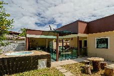 Casa em Maricá - Casa Rodeada de Verde c Hidro e Churrasqueira 