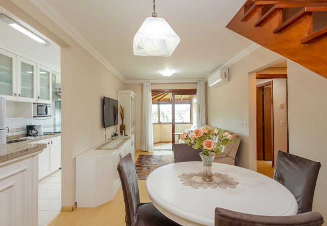 Apartamento em Gramado - Ap 3D na av Borges de Medeiros (3 banheiros, 2 vagas)