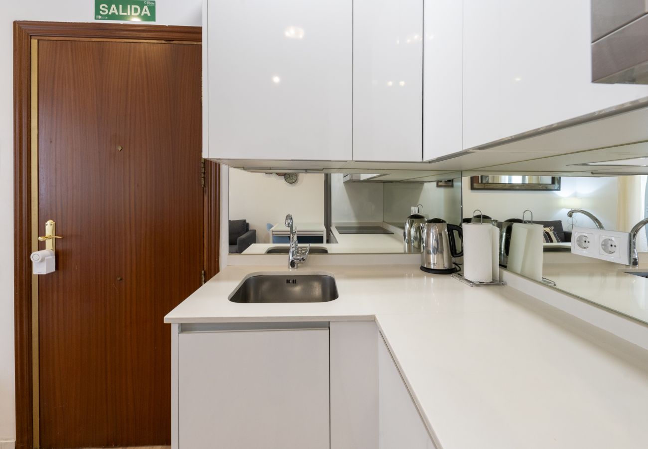 Apartment in Madrid - Modern Madrid Downtown Puerta Del Sol M (PRE4B) Apartment in Madrid - Modern Madrid Downtown Puerta Del Sol M (PRE4B)