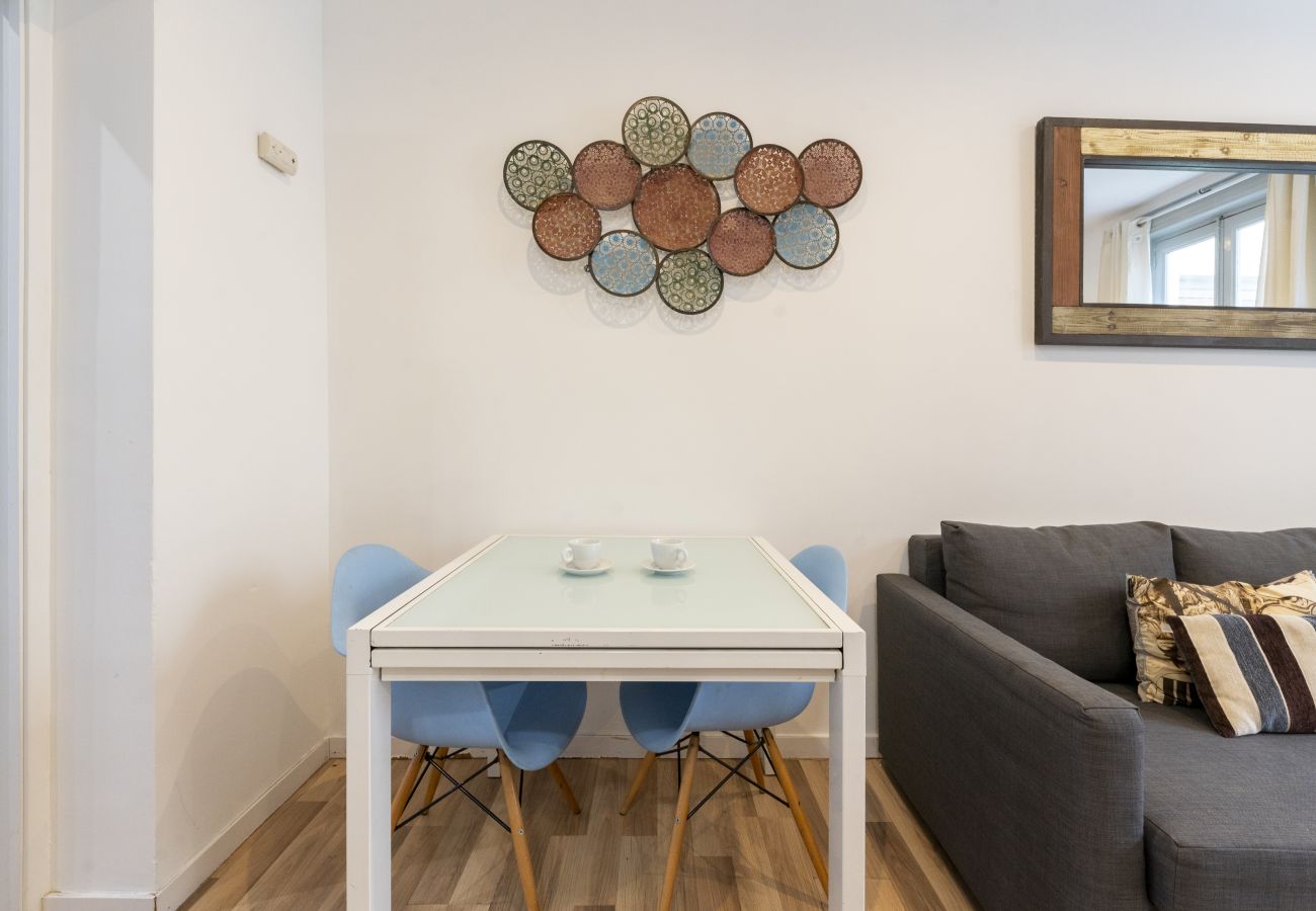 Apartment in Madrid - Modern Madrid Downtown Puerta Del Sol M (PRE4B) Apartment in Madrid - Modern Madrid Downtown Puerta Del Sol M (PRE4B)