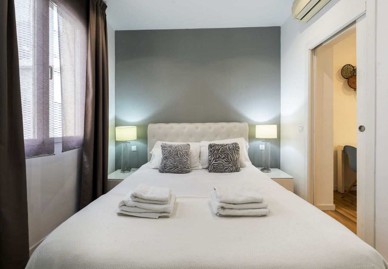 Apartment in Madrid - Modern Madrid Downtown Puerta Del Sol M (PRE4B) Apartment in Madrid - Modern Madrid Downtown Puerta Del Sol M (PRE4B)