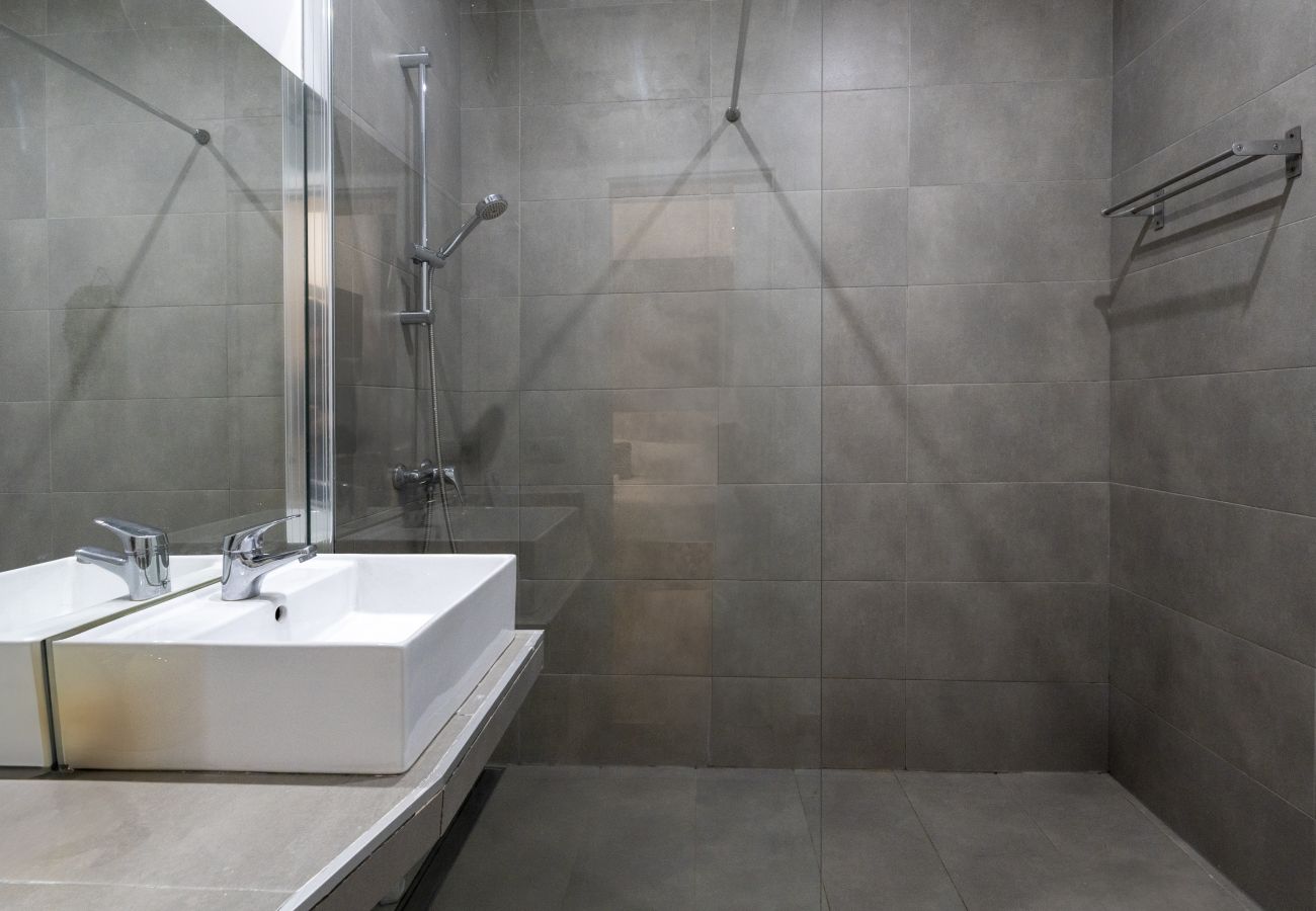 Apartment in Madrid - Modern Madrid Downtown Puerta Del Sol M (PRE4B) Apartment in Madrid - Modern Madrid Downtown Puerta Del Sol M (PRE4B)