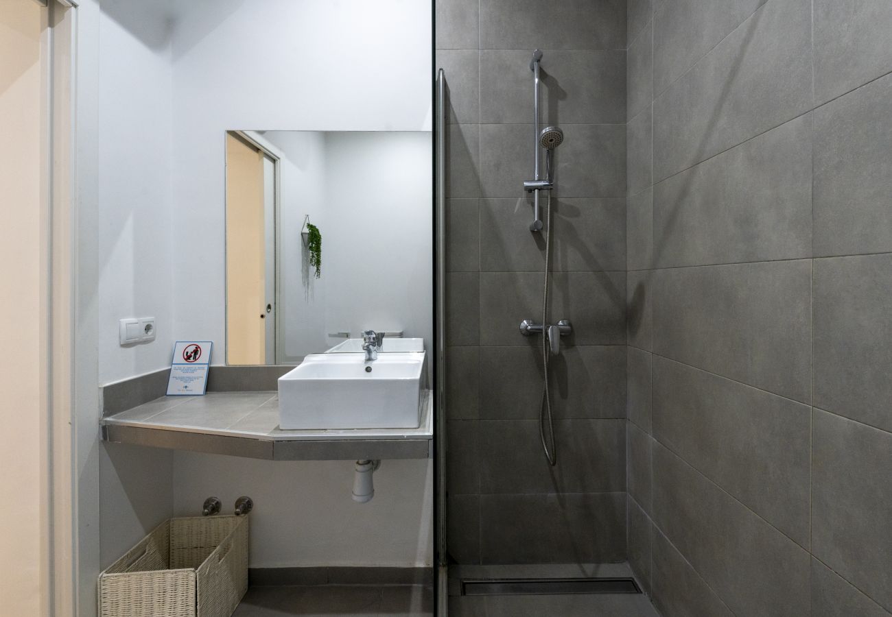 Apartment in Madrid - Modern Madrid Downtown Puerta Del Sol M (PRE4B) Apartment in Madrid - Modern Madrid Downtown Puerta Del Sol M (PRE4B)