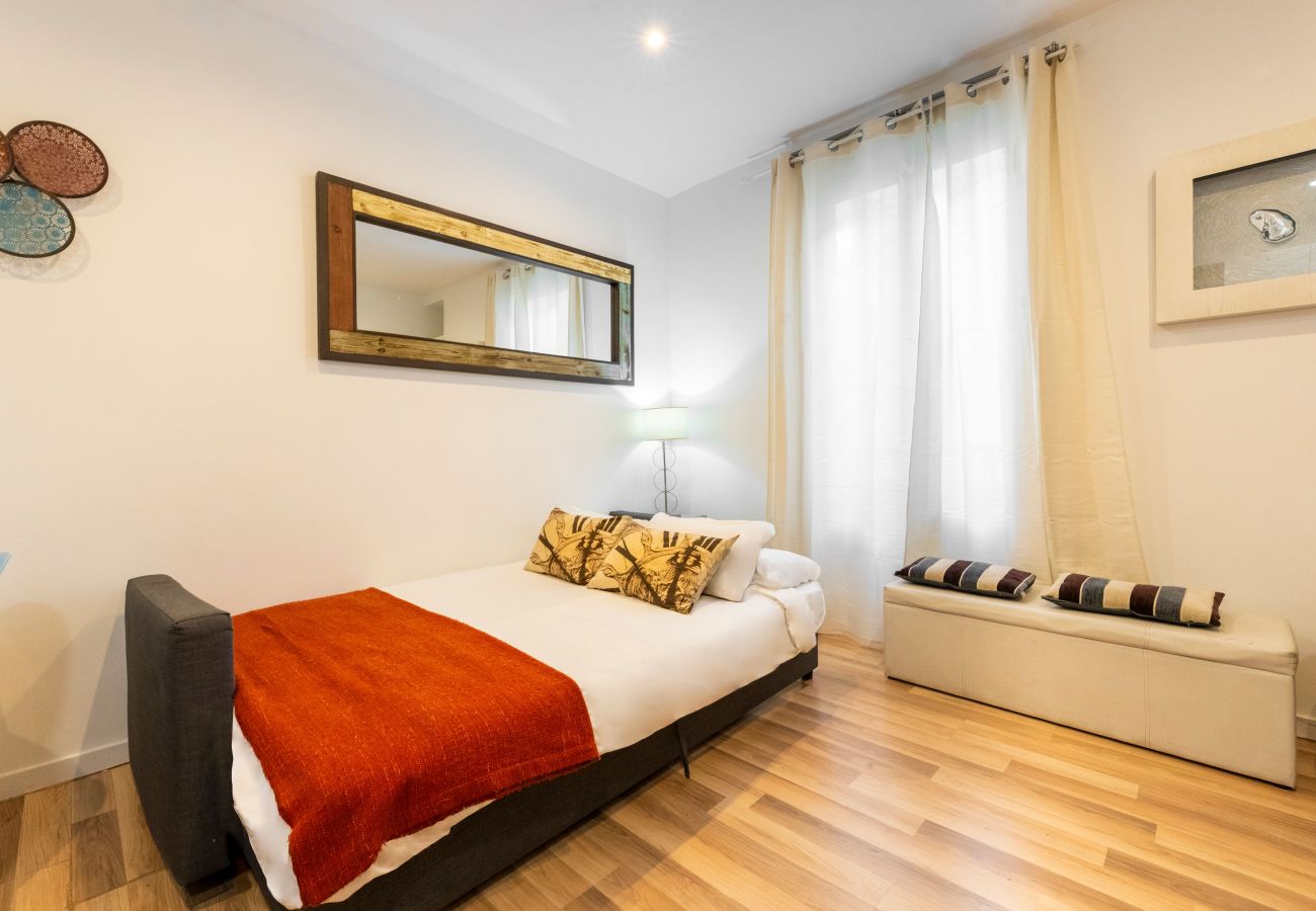 Apartment in Madrid - Modern Madrid Downtown Puerta Del Sol M (PRE4B) Apartment in Madrid - Modern Madrid Downtown Puerta Del Sol M (PRE4B)