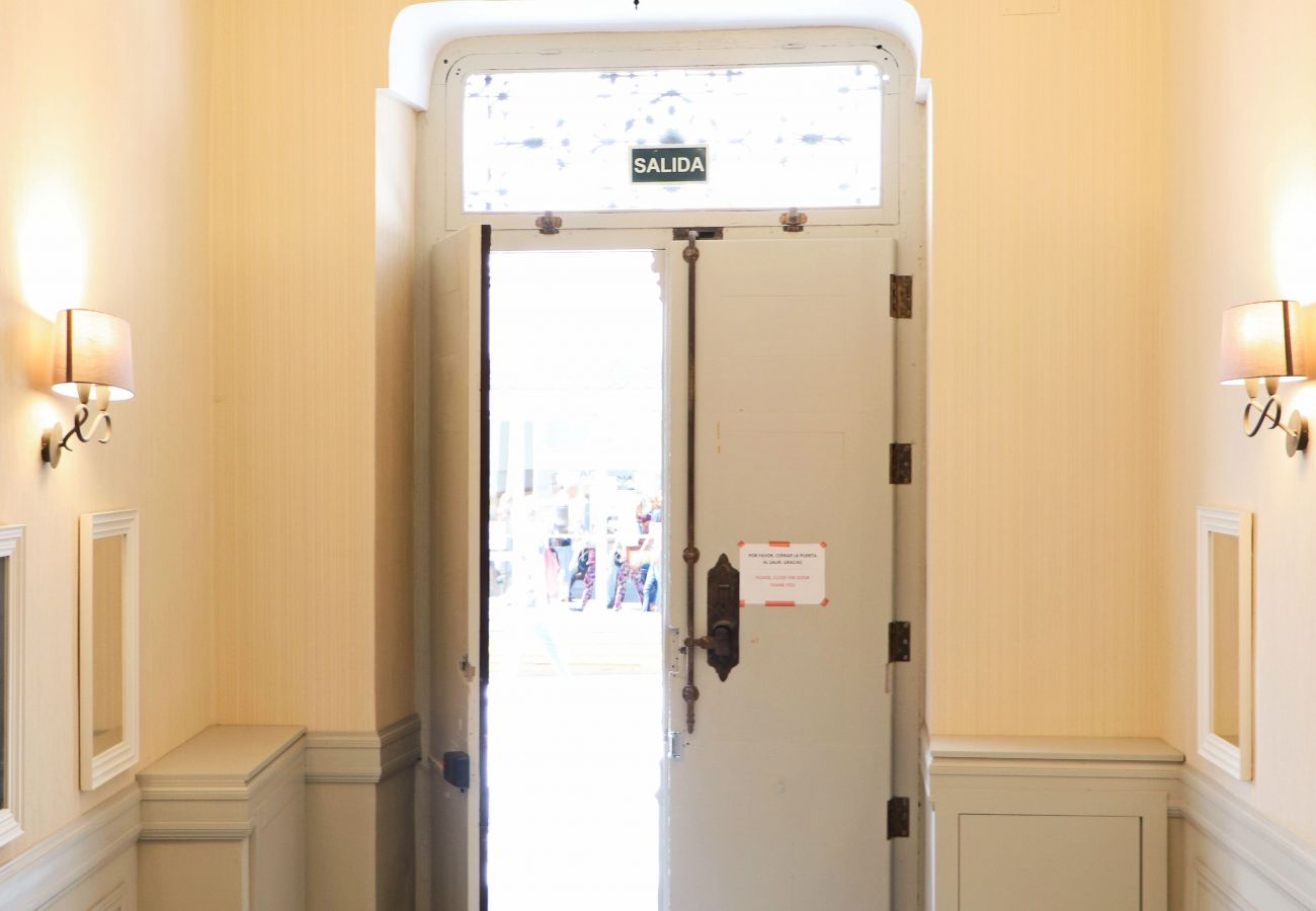 Apartment in Madrid - Apartment Madrid Downtown Puerta del Sol M (PRE4C) Apartment in Madrid - Apartment Madrid Downtown Puerta del Sol M (PRE4C)