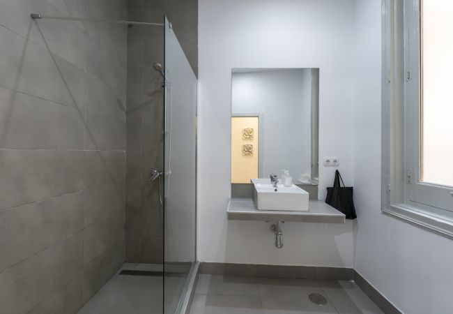 Apartment in Madrid - Apartment Madrid Downtown Puerta del Sol M (PRE2A) Apartment in Madrid - Apartment Madrid Downtown Puerta del Sol M (PRE2A)