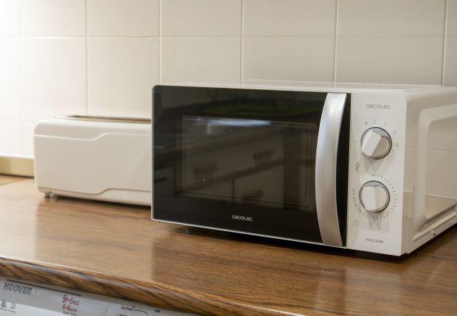 Apartment in Madrid - Cozy Apartment Madrid. Bº SALAMANCA, IFEMA. AEROPUERTO. 2 ROOMS- 6 PAX - ELEVATOR Apartment in Madrid - Cozy Apartment Madrid. Bº SALAMANCA, IFEMA. AEROPUERTO. 2 ROOMS- 6 PAX - ELEVATOR