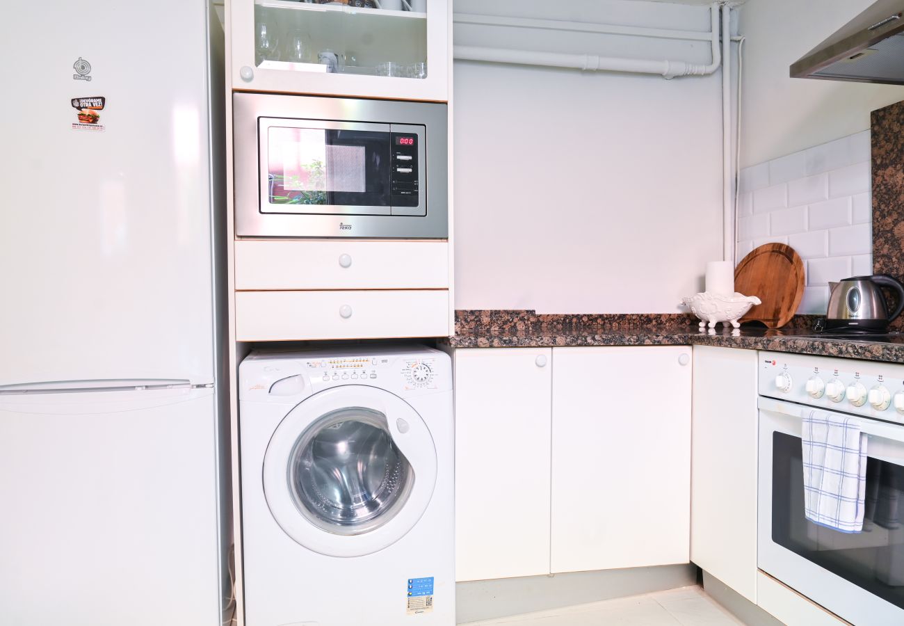 Apartment in Madrid - GARDEN House Downtown MADRID CENTRO-IFEMA-AEROPUERTO. 2 ROOMS 6 PAX GARDEN Apartment in Madrid - GARDEN House Downtown MADRID CENTRO-IFEMA-AEROPUERTO. 2 ROOMS 6 PAX GARDEN