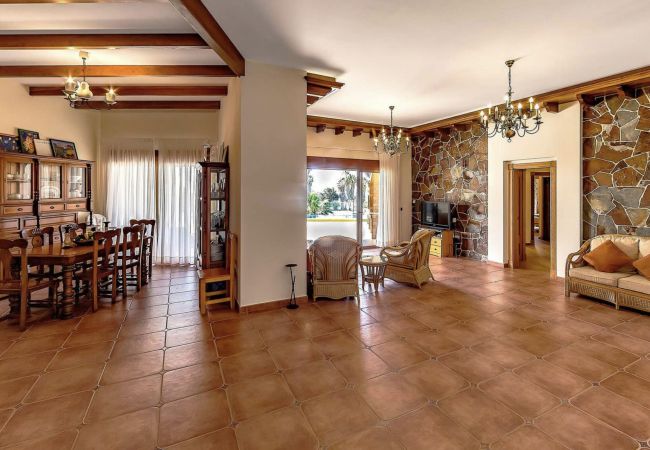 Villa in Adeje - Serenity by the Green Villa in Adeje - Serenity by the Green