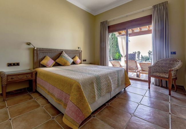 Villa in Adeje - Serenity by the Green Villa in Adeje - Serenity by the Green