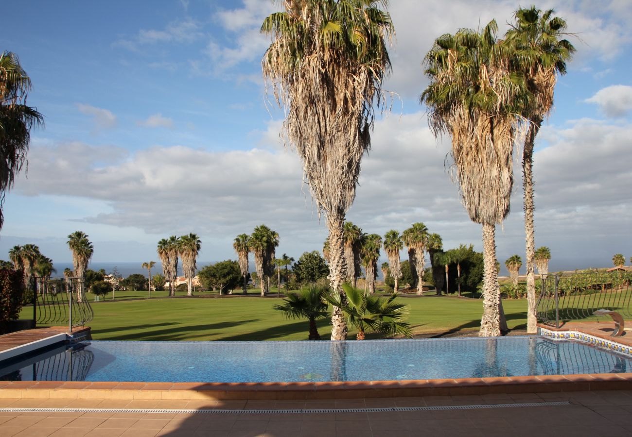 Villa in Adeje - Serenity by the Green Villa in Adeje - Serenity by the Green