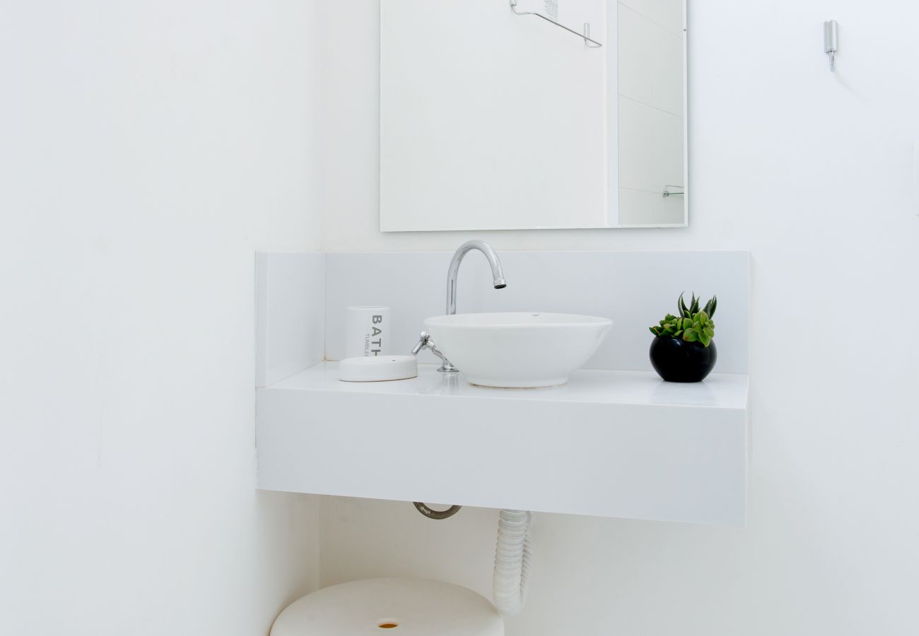 Studio in São Paulo - AV1206 - Modern Studio on Avanhandava Street Studio in São Paulo - AV1206 - Modern Studio on Avanhandava Street