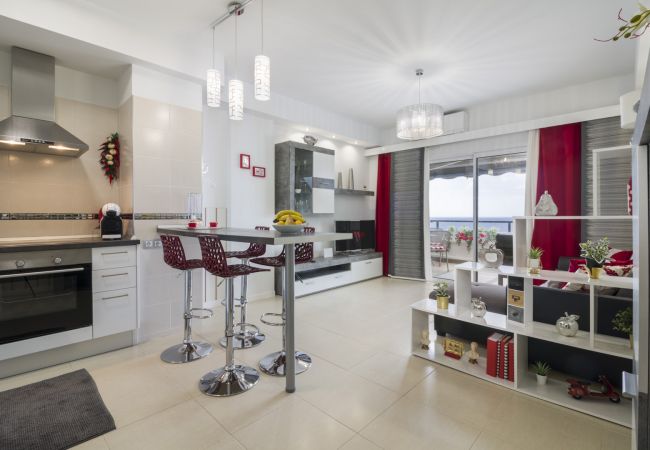 Apartment in Bajamar - HomeForGuest BEAUTIFUL APARTMENT, SEA VIEWS, BBQ, GYM Apartment in Bajamar - HomeForGuest BEAUTIFUL APARTMENT, SEA VIEWS, BBQ, GYM