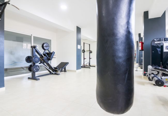 Apartment in Bajamar - HomeForGuest BEAUTIFUL APARTMENT, SEA VIEWS, BBQ, GYM Apartment in Bajamar - HomeForGuest BEAUTIFUL APARTMENT, SEA VIEWS, BBQ, GYM